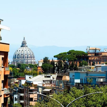 Near Vatican, Irnerio 47 Guest House ローマ エクステリア 写真