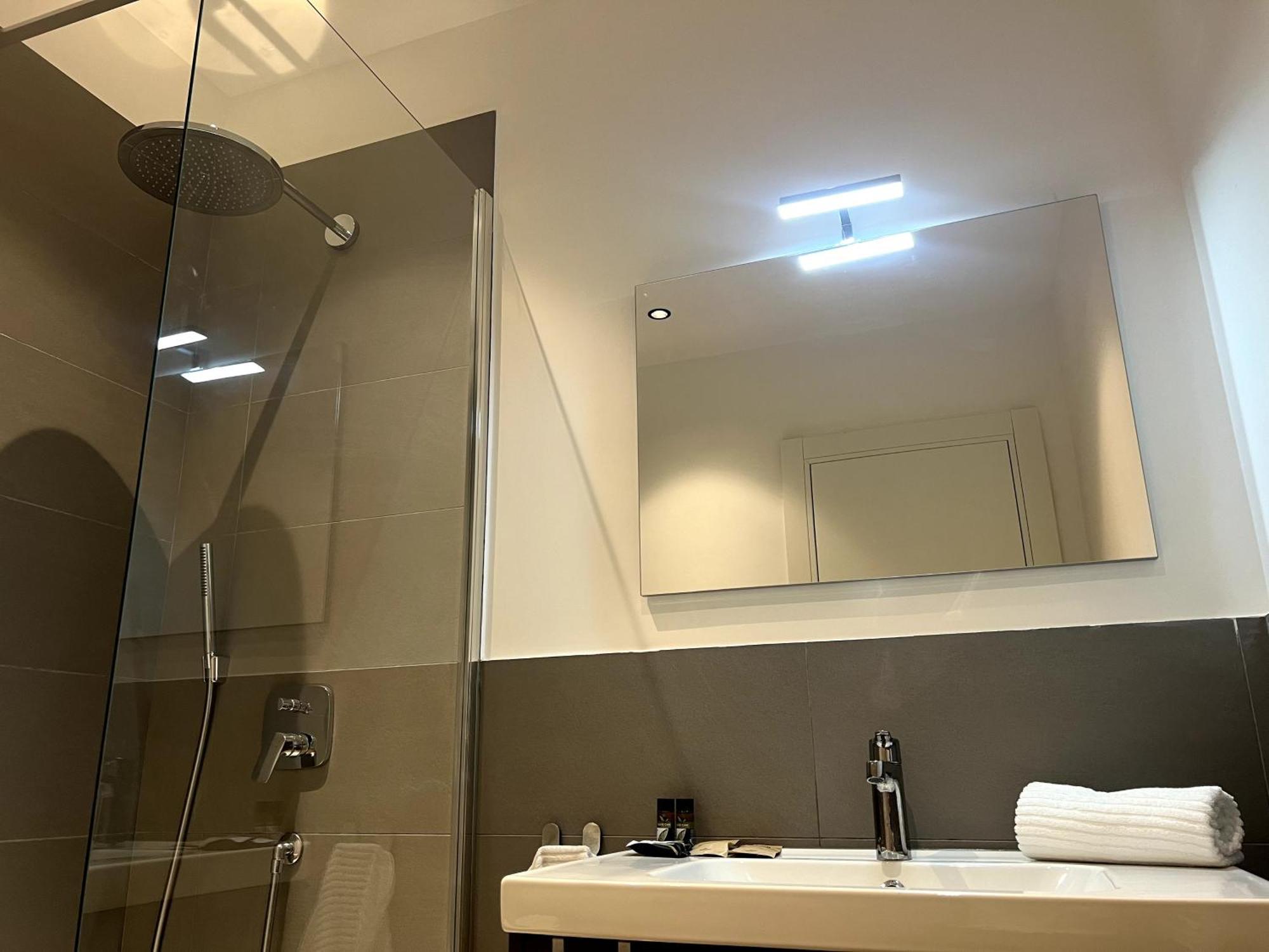 Near Vatican, Irnerio 47 Guest House ローマ 部屋 写真
